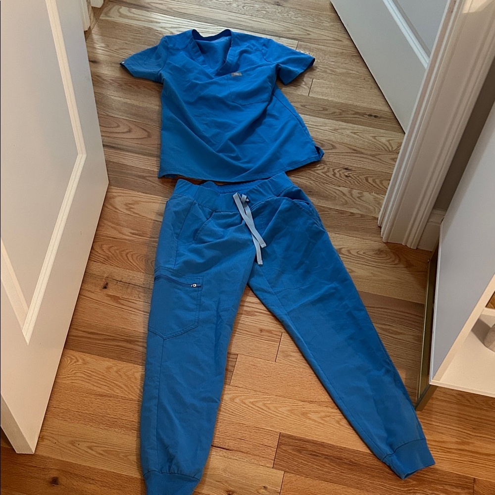 Figs Women's Blue Pajama Set